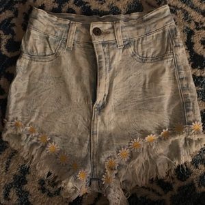 Daisy Trim Retro Jean Shorts